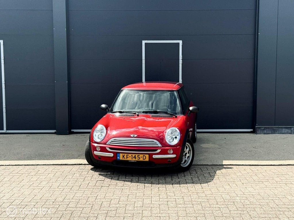 Mini Cooper 2002 NIEUWE APK, Auto's, Mini, Voorwielaandrijving, 15 km/l, Gebruikt, Zwart