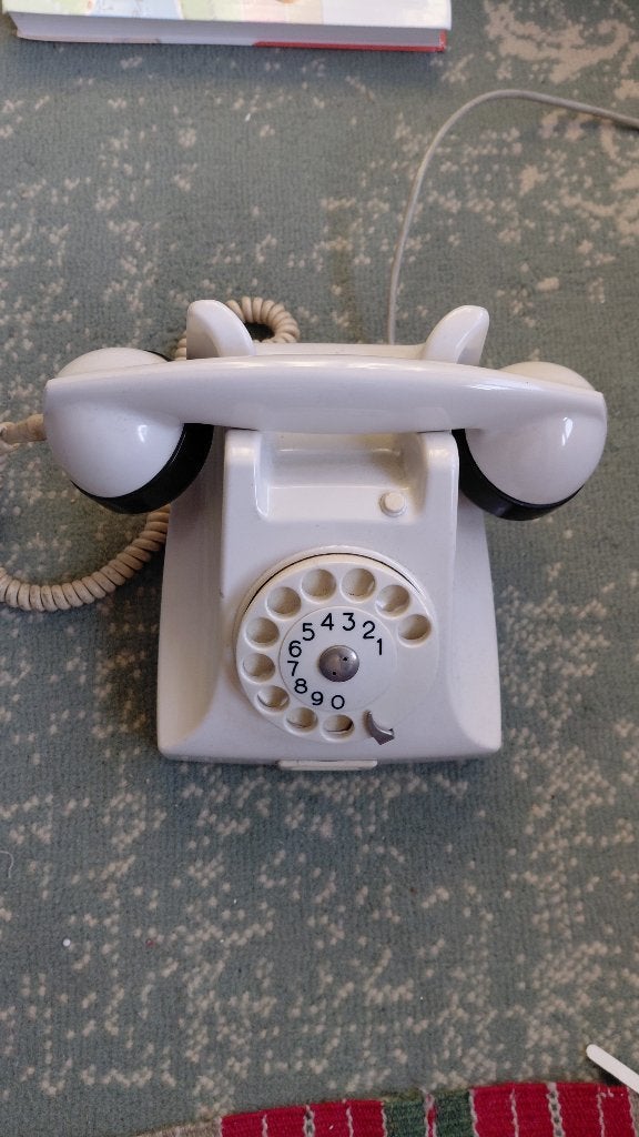 Originele bakelieten telefoon van kpn jaren 60, Ophalen, Gebruikt, Met draaischijf