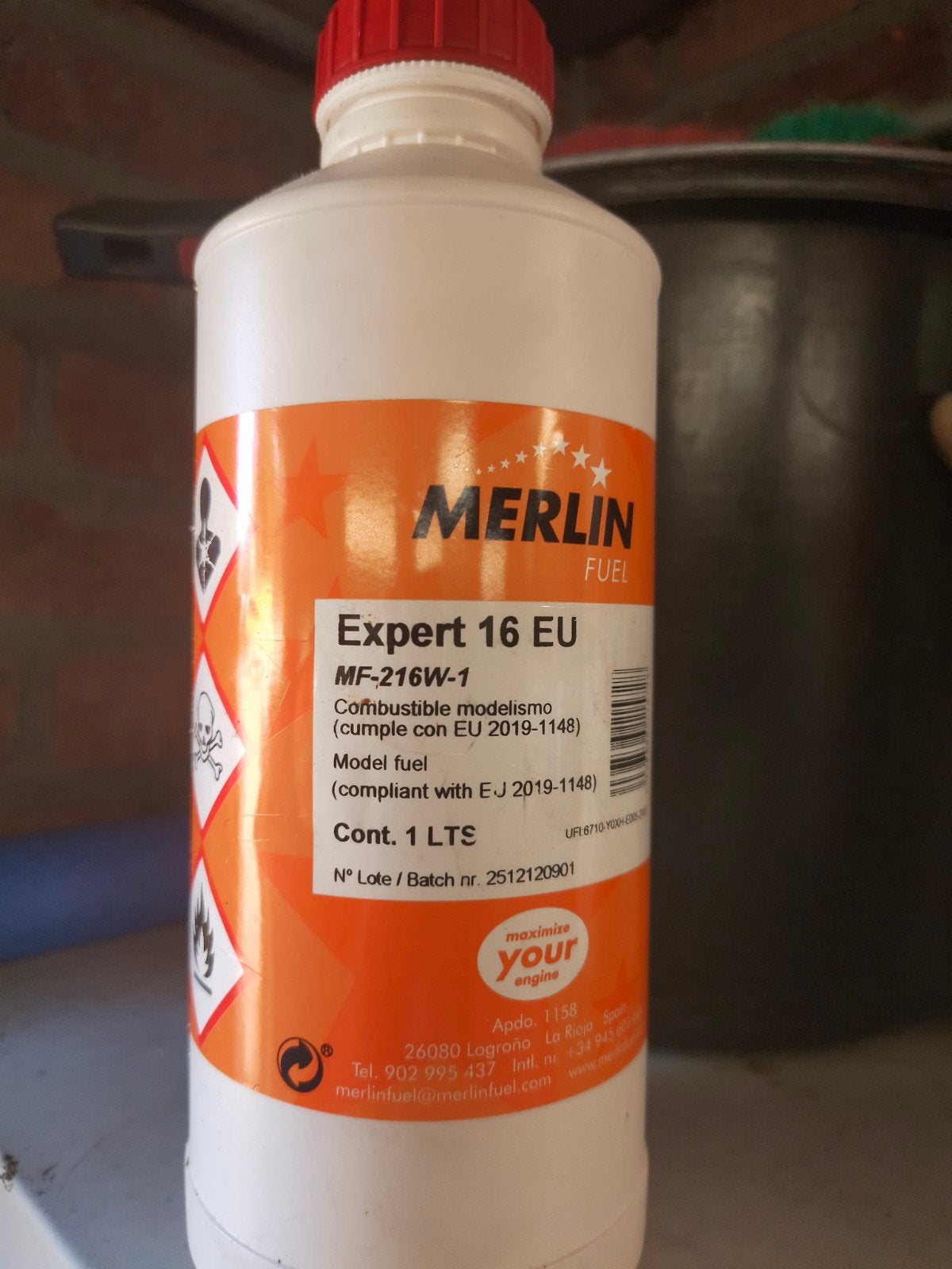 Merlin Expert 16 EU Modelbrandstof  0.9Liter, Ophalen of Verzenden