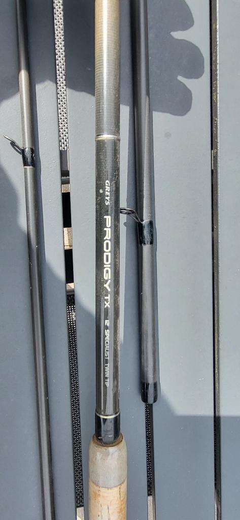 2x Greys Prodigy TX Specialist Twin Tip hengels - 2LB - kurk, Watersport en Boten, Ophalen, Gebruikt, Complete set