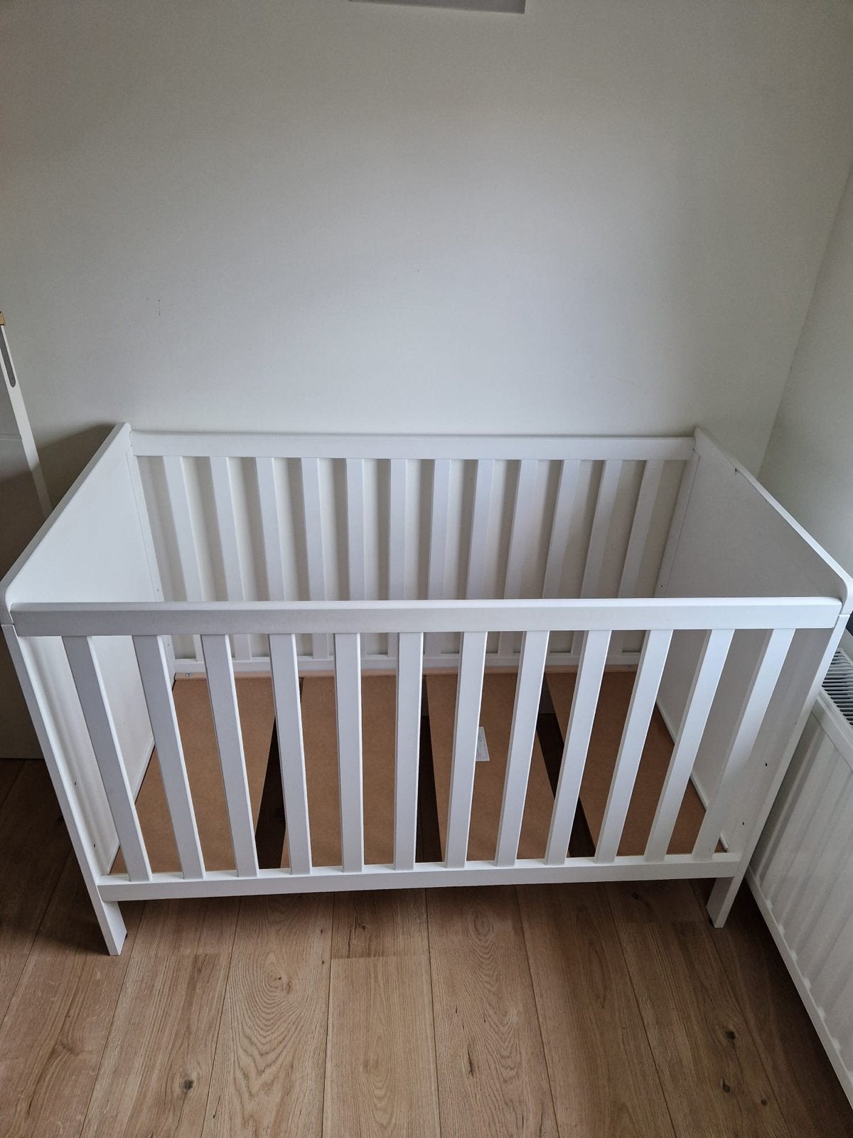Wit ledikant 60x120 verstelbaar, rook- en huisdiervrij, Ophalen of Verzenden, Gebruikt, Ledikant