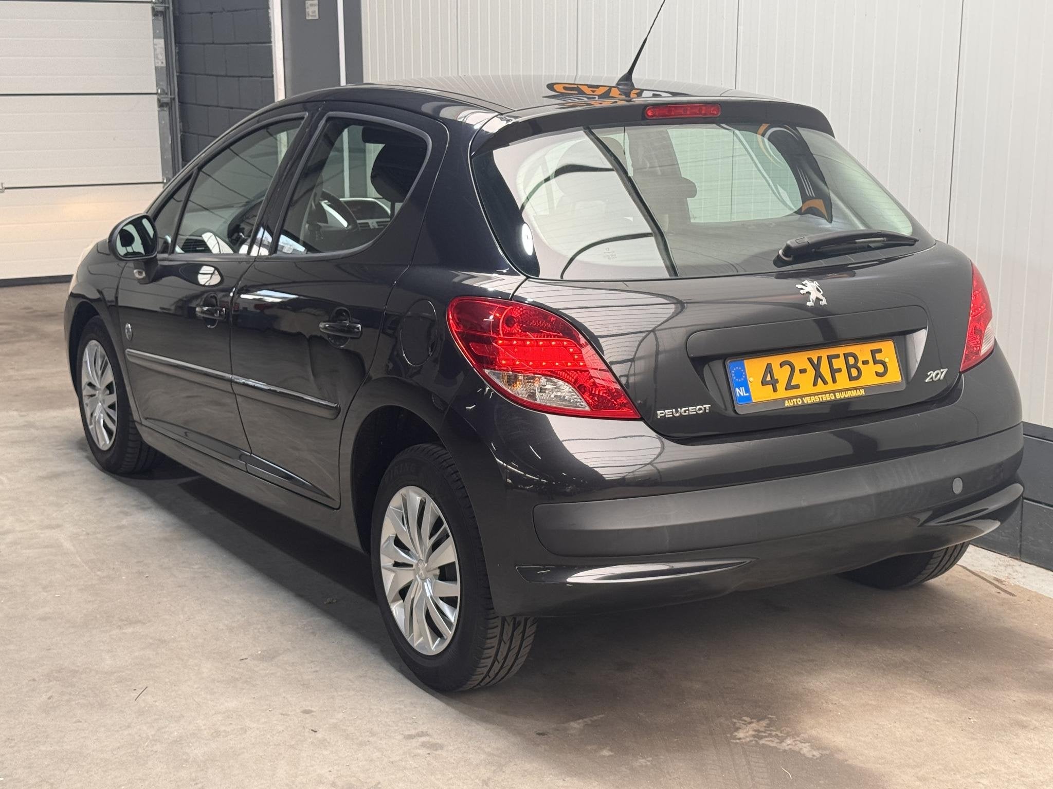 Foto 7 van Peugeot 207 1.4 VTi Urban Move AUTOMAAT