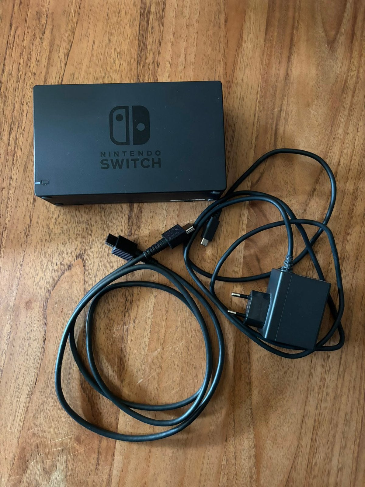Zgan Nintendo switch dock, Spelcomputers en Games, Spelcomputers | Nintendo Consoles | Accessoires, Ophalen, Zo goed als nieuw
