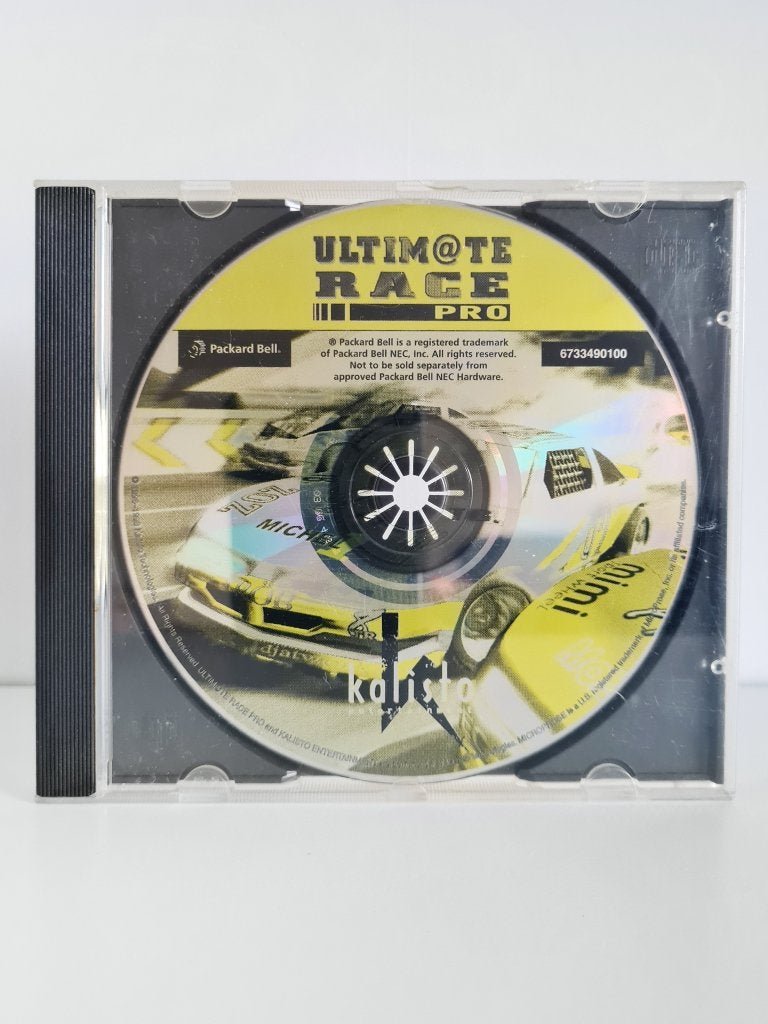 Ultimate Race Pro (Packard Bell) - PC cd-rom, Gebruikt, 1 speler, Racen en Vliegen, Ophalen of Verzenden