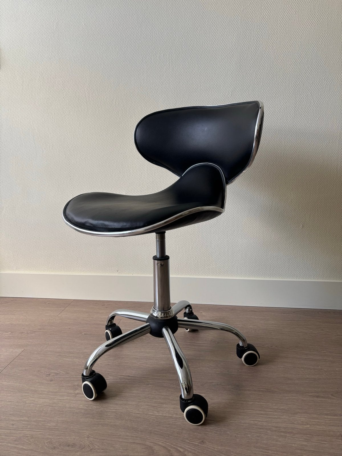 Vintage Kapperskruk, zwarte bureaustoel., Huis en Inrichting, Bureaustoelen, Ophalen, Zo goed als nieuw, Zwart, Bureaustoel