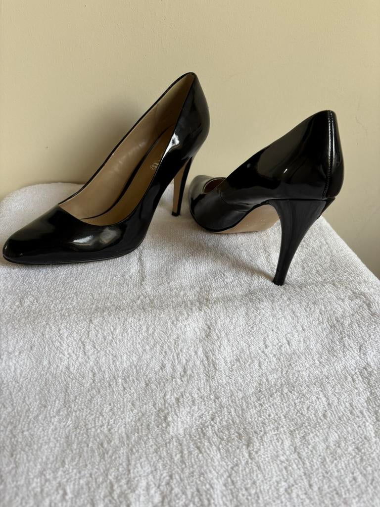 Sexy zwarte lak pumps, Kleding | Dames, Schoenen, Ophalen of Verzenden, Zo goed als nieuw, Zwart