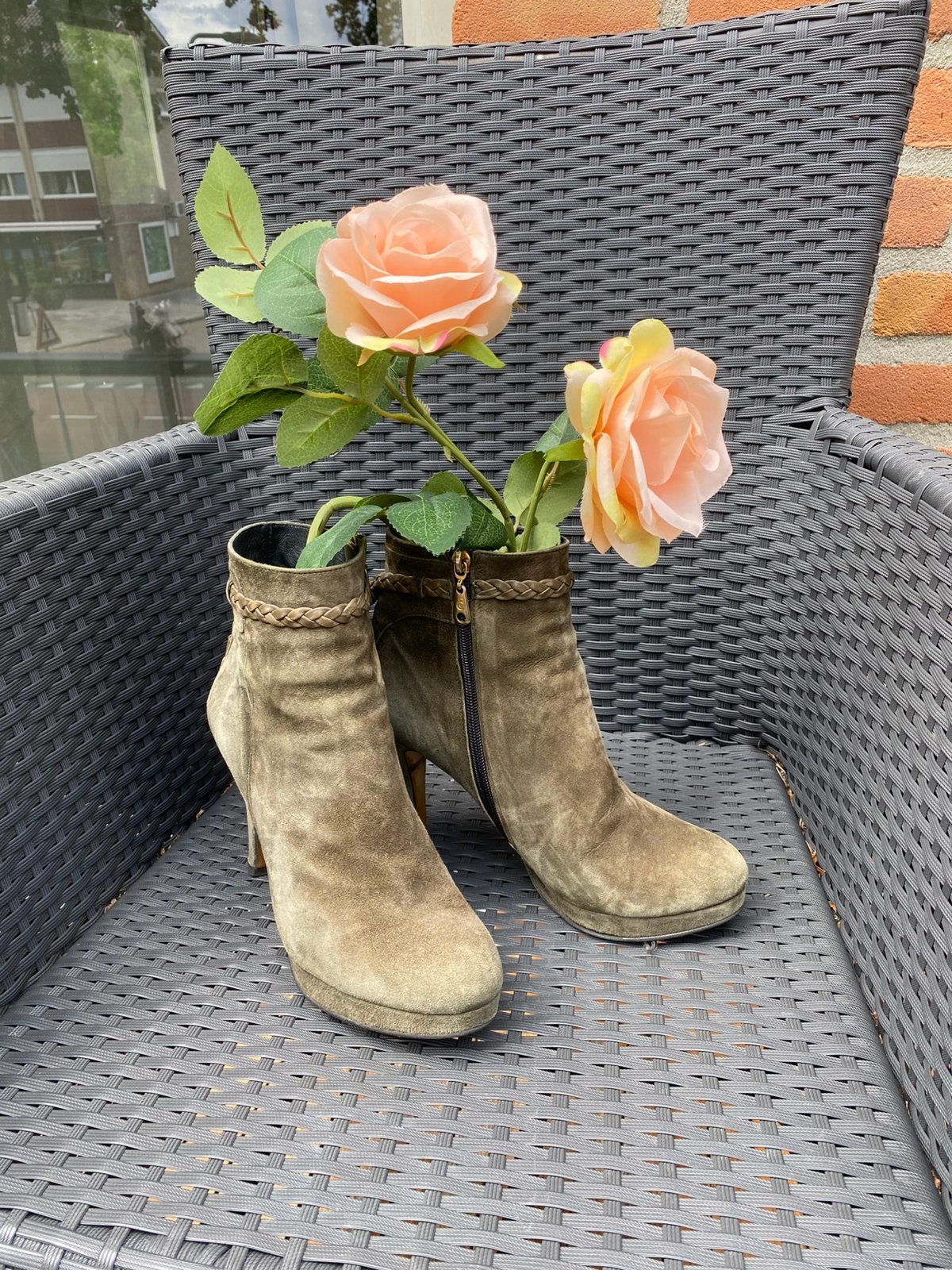 Enkellaarsjes hak 10 cm Fabienne Chapot maat 40 suede, Lage of Enkellaarzen, Ophalen of Verzenden, Gedragen, Groen