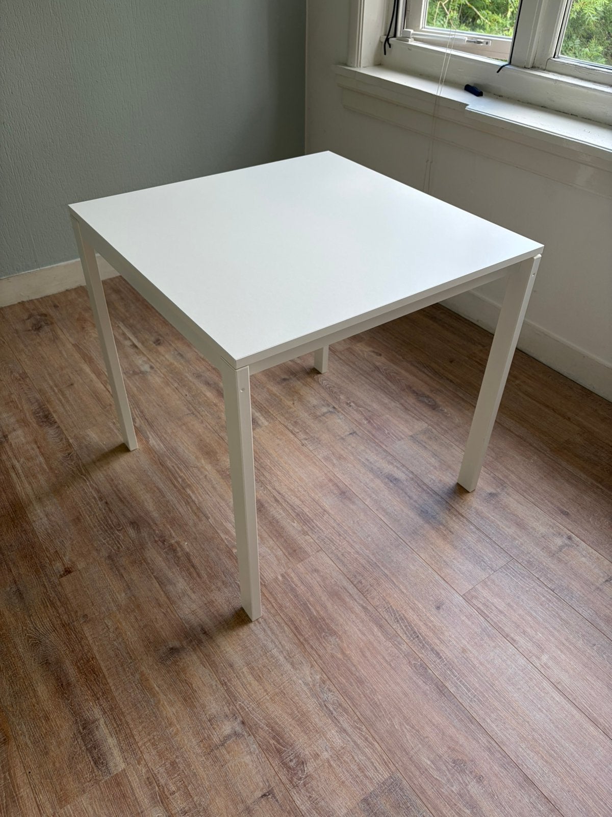 Vihals Ikea tafel wit, Ophalen, 50 tot 100 cm, 50 tot 100 cm, Zo goed als nieuw