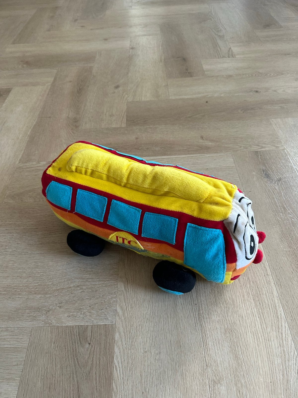 Zachte Pluche Bus Knuffel - Kleurrijk Speelgoed, Ophalen of Verzenden, Gebruikt, Overige typen