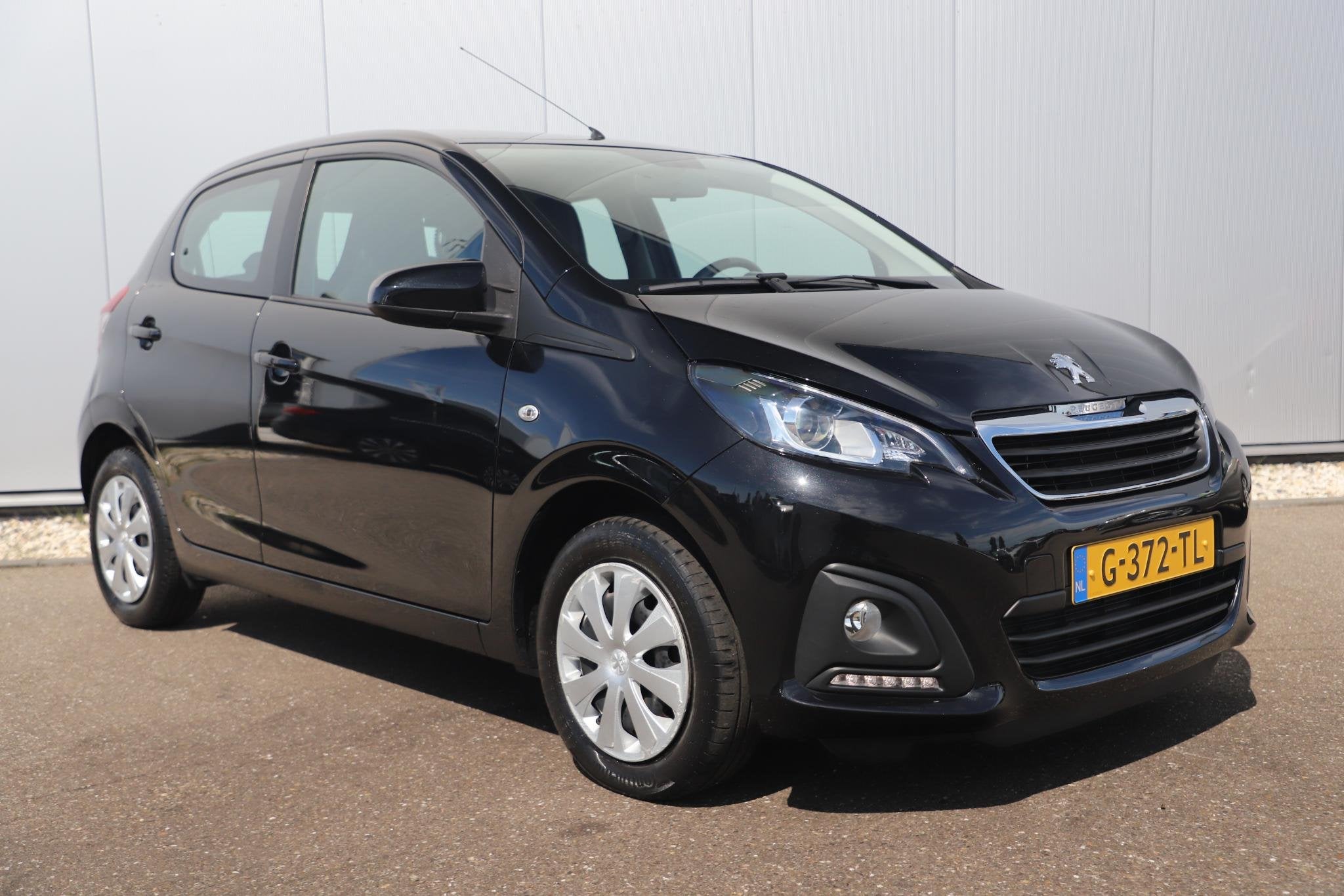 Peugeot 108 1.0 e-VTi Active Airco Radio Bluetooth Elektrisc, Auto's, Peugeot, Voorwielaandrijving, Stof, Gebruikt, Met garantie (alle)