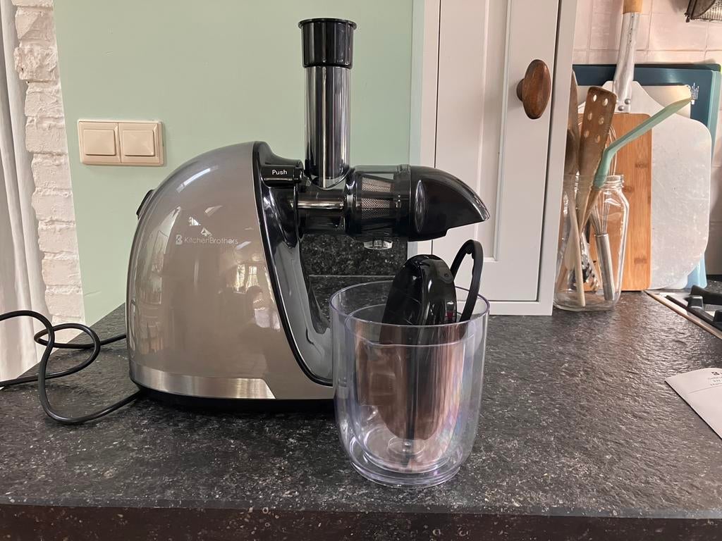 Slowjuicer, Witgoed en Apparatuur, Keukenmixers, 4 liter of meer, Ophalen of Verzenden, Zo goed als nieuw, 3 snelheden of meer