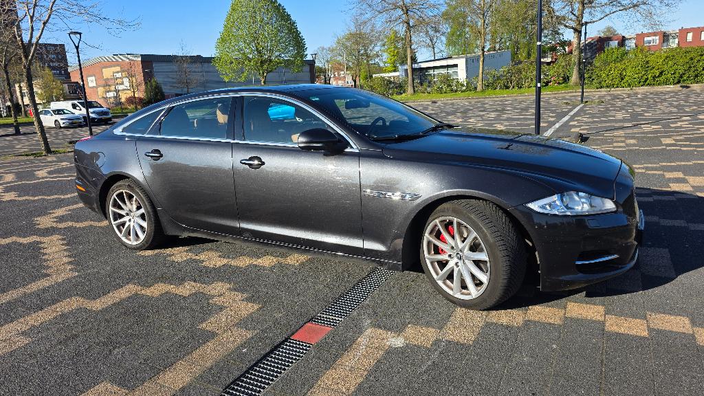 Jaguar XJ 3.0 V6 D Aut6 LWB 2013 Grijs, Euro 5, Achterwielaandrijving, 2993 cc, Overige kleuren