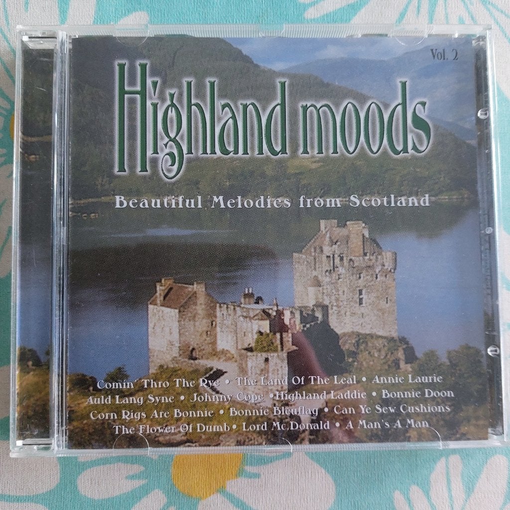 CD Highland moods, the beautiful melodies of Scotland  vol 2, Ophalen of Verzenden, Zo goed als nieuw, Overige typen
