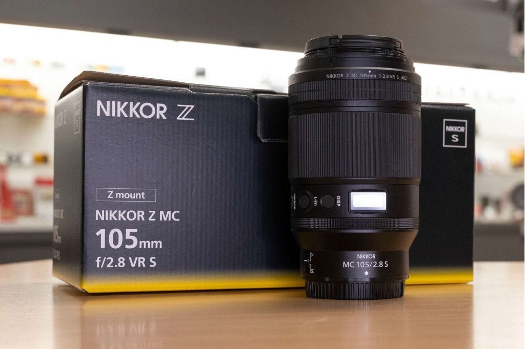Nikon Z MC 105mm f/2.8 VR S - macro  (Hoogeveen), Foto-Groep, Luttekepoortstraat 26 3841 AX Harderwijk, Ophalen of Verzenden, Zo goed als nieuw