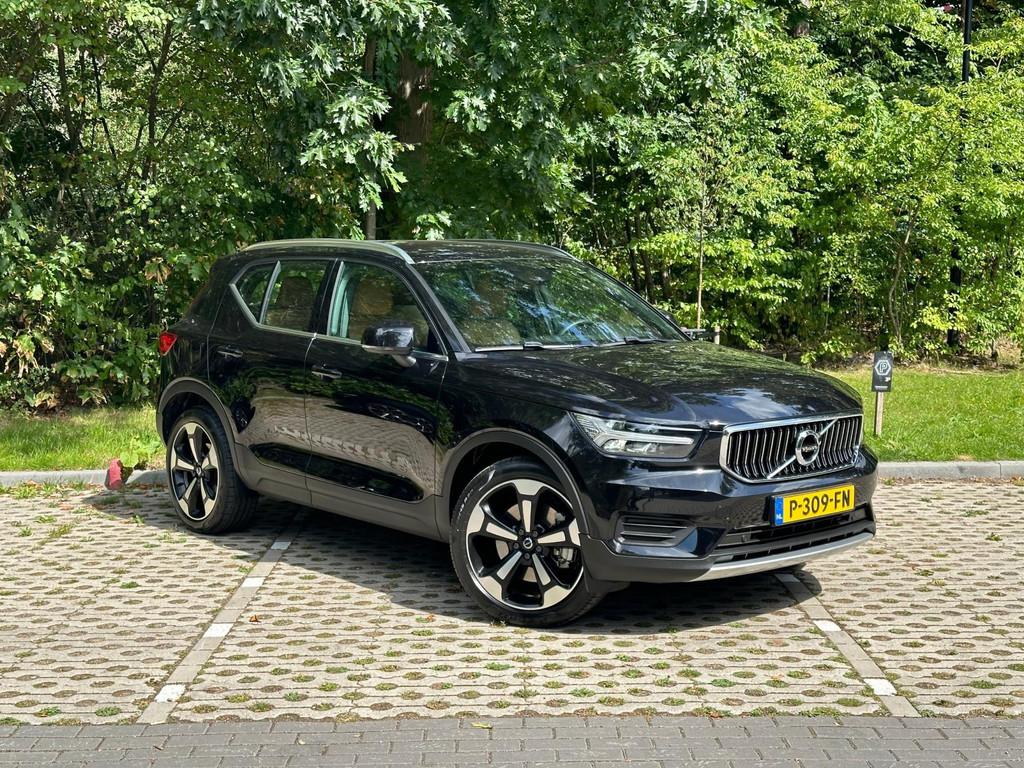 Volvo XC40 1.5 T4 Recharge Inscription, Euro 6, 129 pk, Zwart, Hybride Elektrisch/Benzine