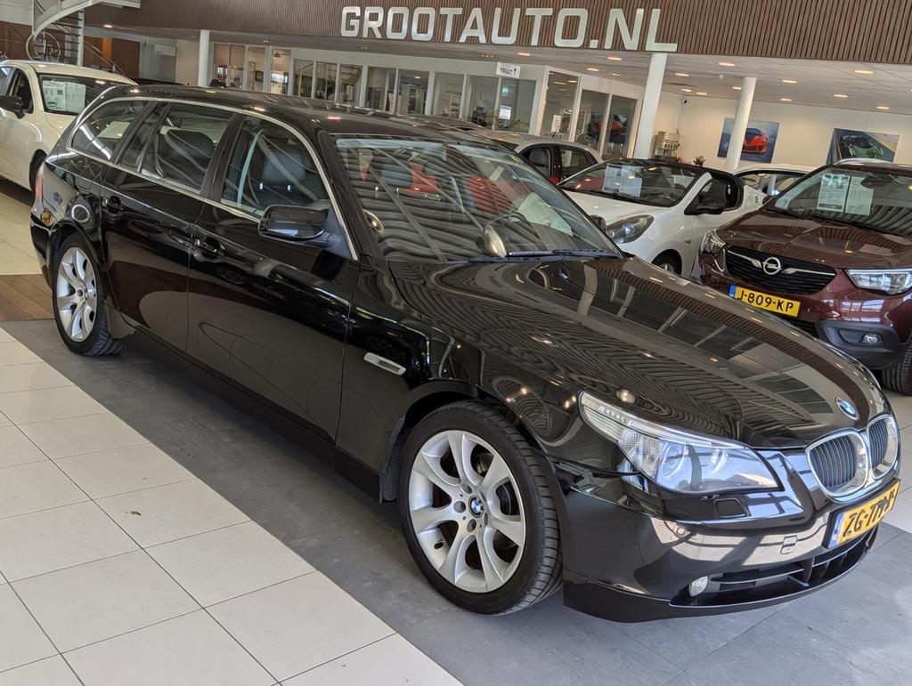 BMW 5 Serie Touring 525i Automaat Airco, Cruise Control, Tre, Auto's, Automaat, Gebruikt, Zwart, 2000 kg