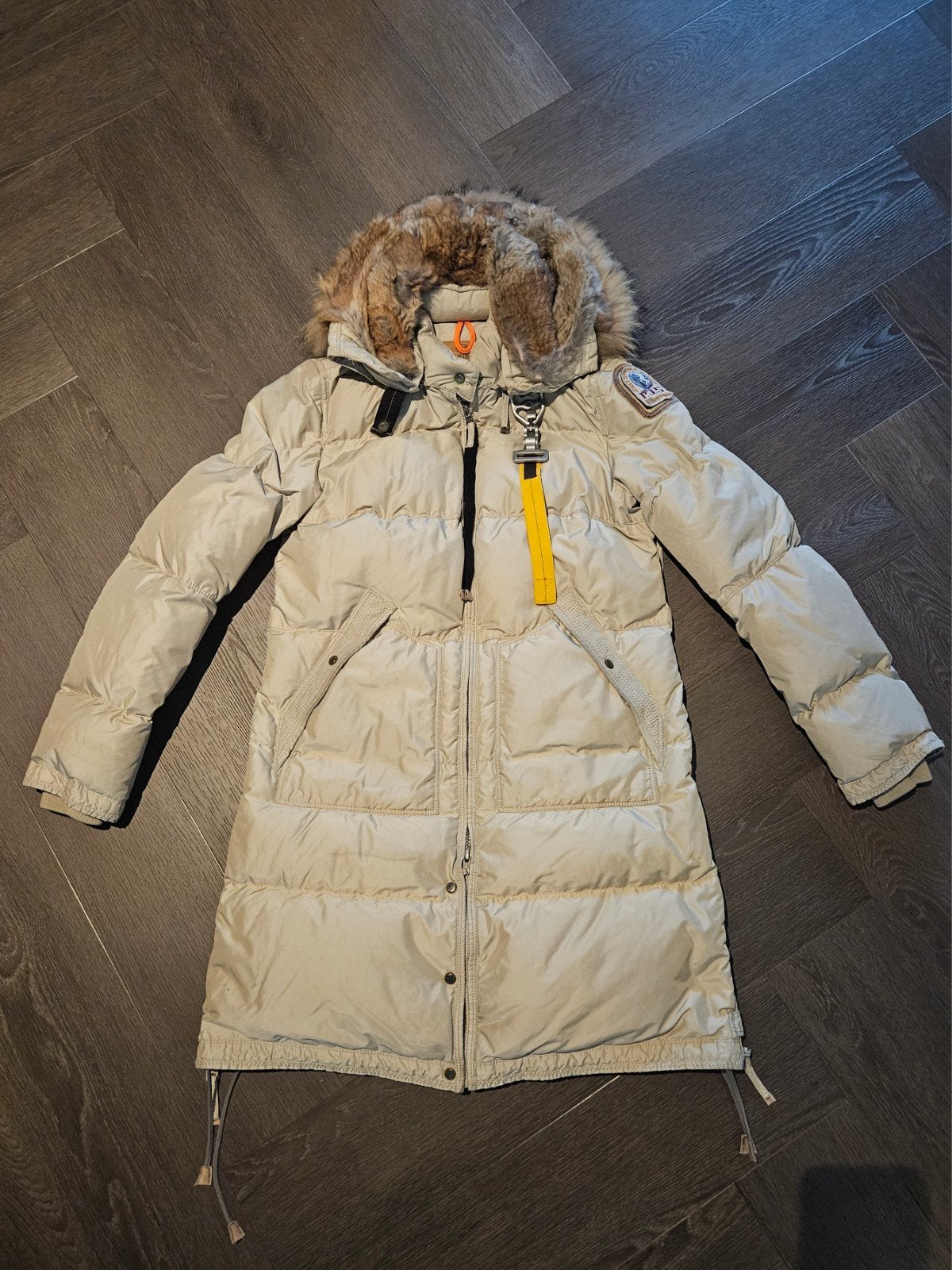 Originele Parajumper long bear jas- beige- mt M, Kleding | Dames, Ophalen of Verzenden, Zo goed als nieuw, Beige