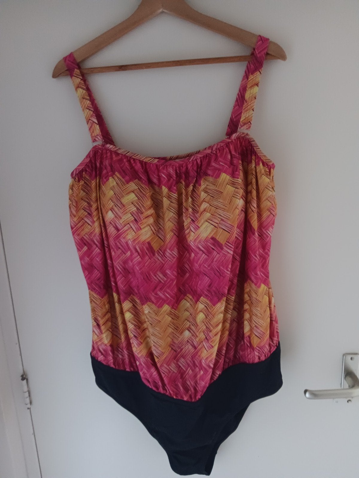 Badpak Beachwave mt: 52, Ophalen of Verzenden, Nieuw, Zwart, Badpak