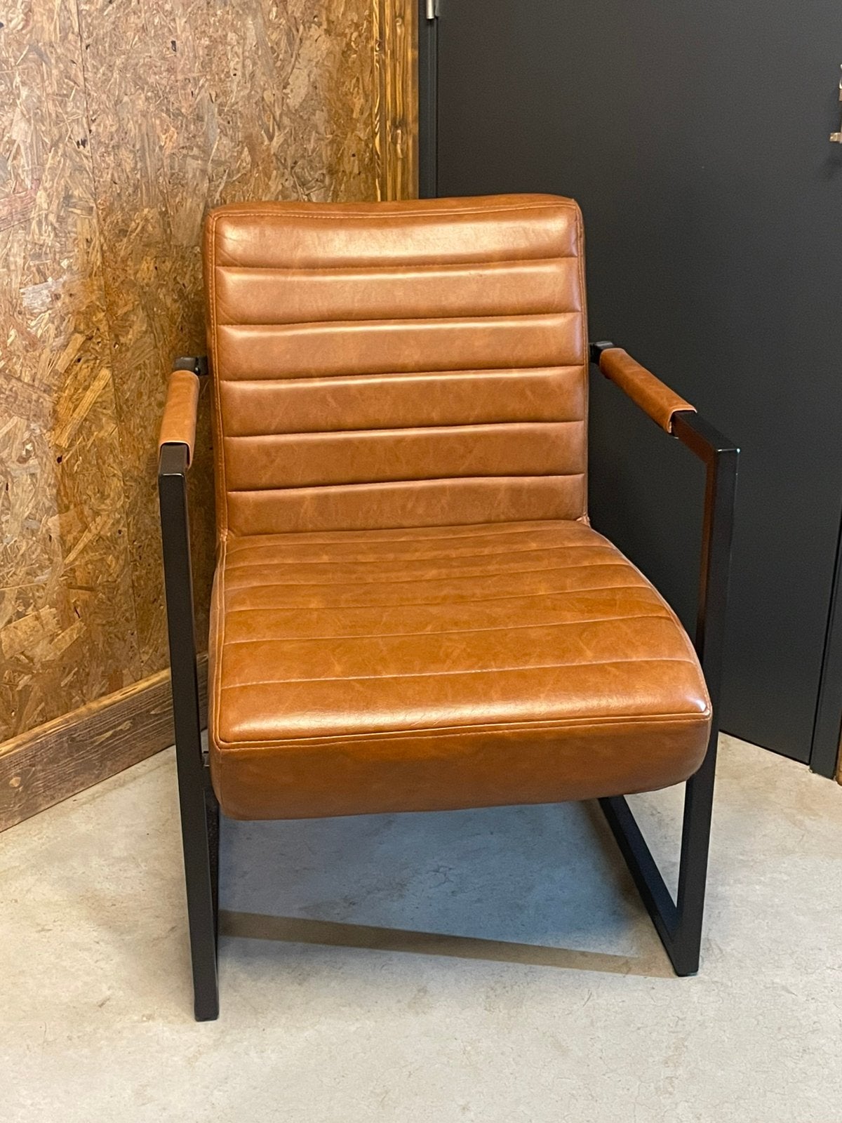 Cognac bruine relax fauteuil, Ophalen of Verzenden, Zo goed als nieuw, Minder dan 75 cm, 50 tot 75 cm