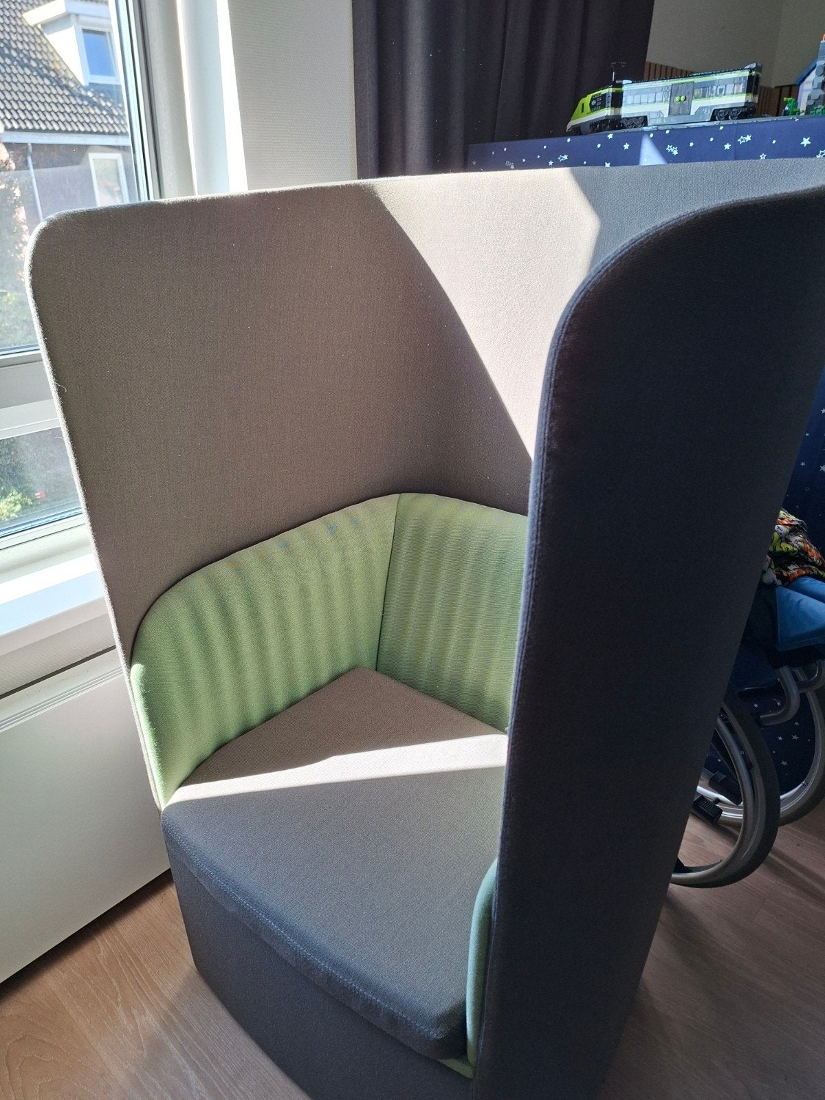 akoestische stoel fauteuil Gispen, Ophalen, Zo goed als nieuw, Stof, 50 tot 75 cm