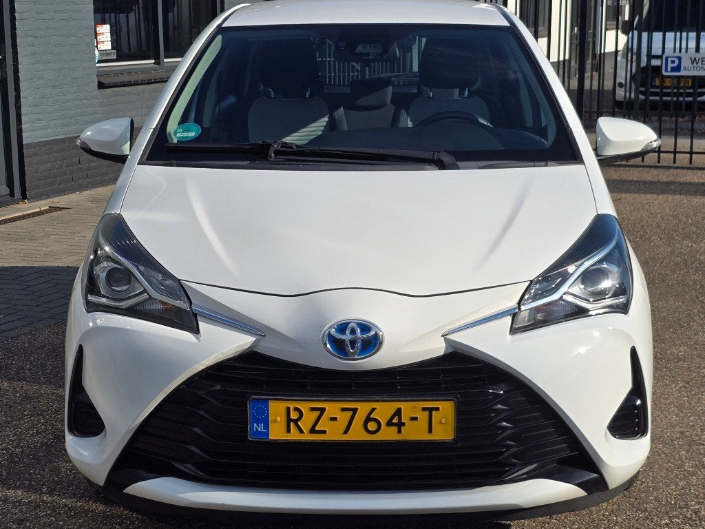 Foto 3 van Toyota Yaris 1.5 Hybrid Aspiration PERFECT ONDERHOUDEN ZEER