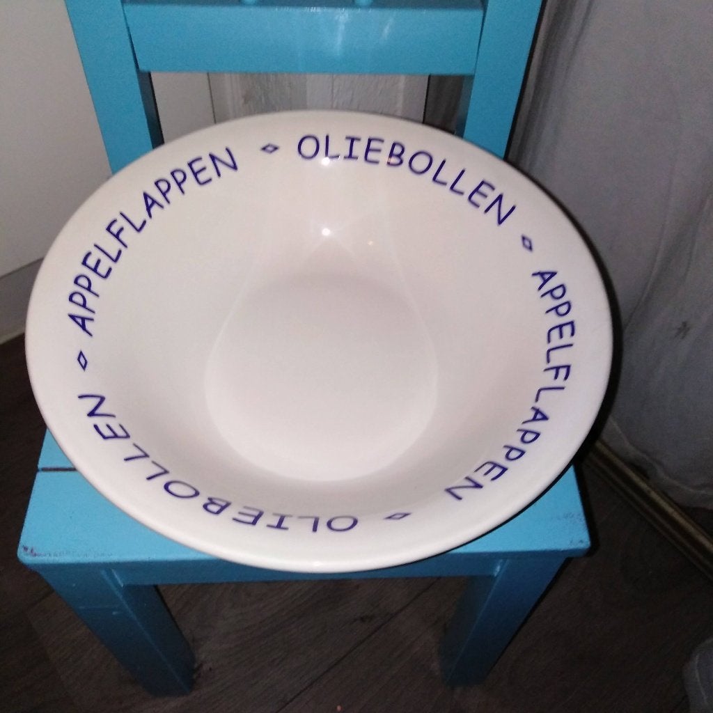 Oliebollen en Appelflappen schaal creme met blauwe letters, Ophalen, Gebruikt, Schaal of Schalen, Overige stijlen