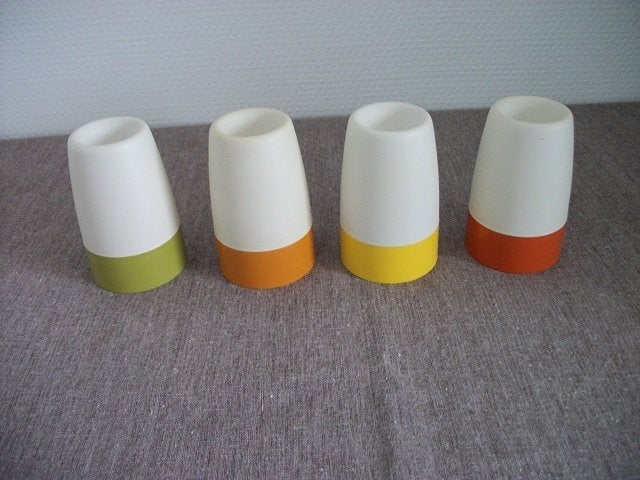 4 Tupperware Eierdopjes. ( retro ), Huis en Inrichting, Keuken | Tupperware, Ophalen of Verzenden, Gebruikt, Beker of Kan