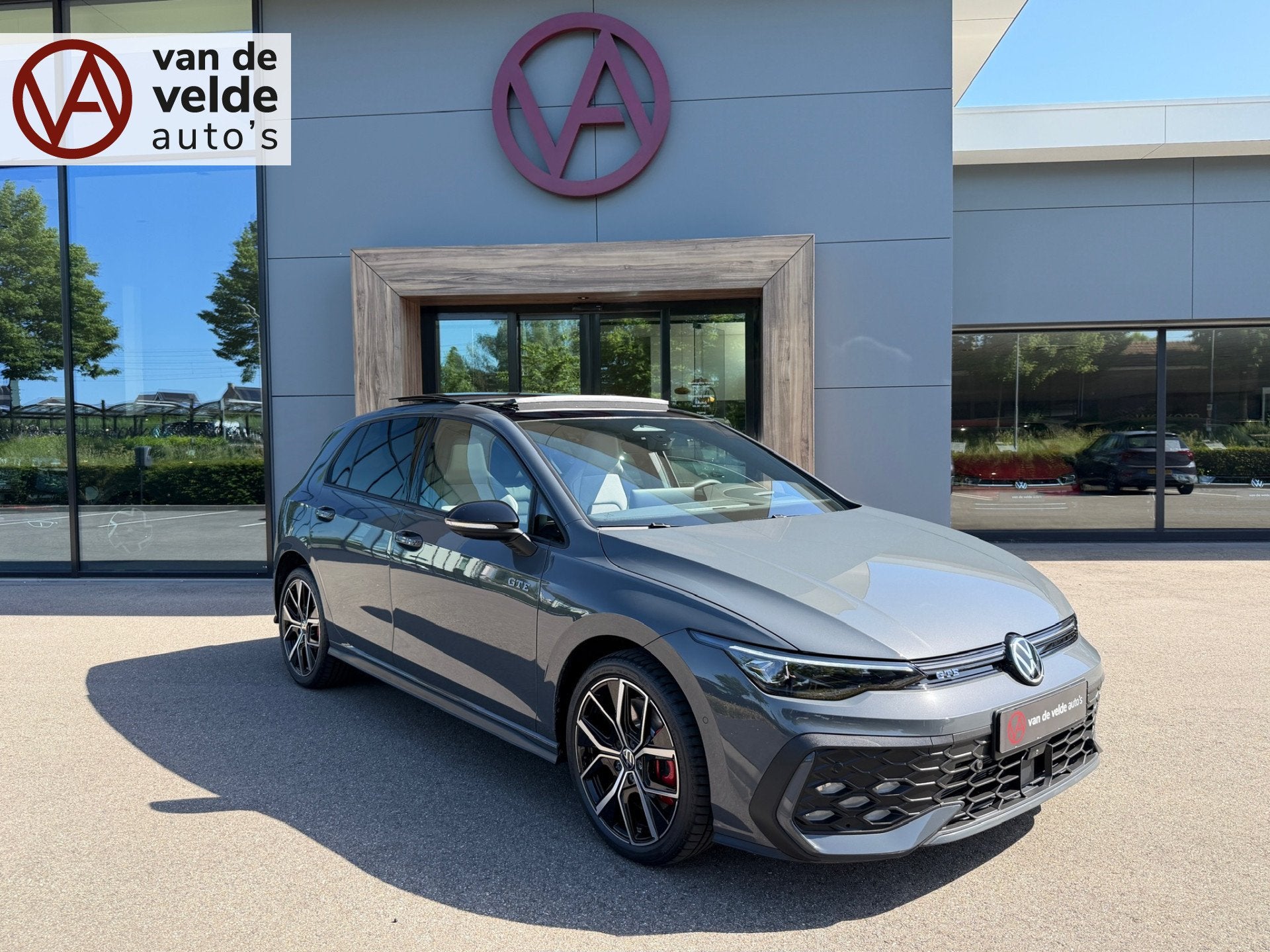 Volkswagen Golf 1.5 eHybrid 272pk GTE | Panoramadak | Leder, Auto's, Volkswagen, 12 maanden, 77 km/l, Zwart, 4 cilinders