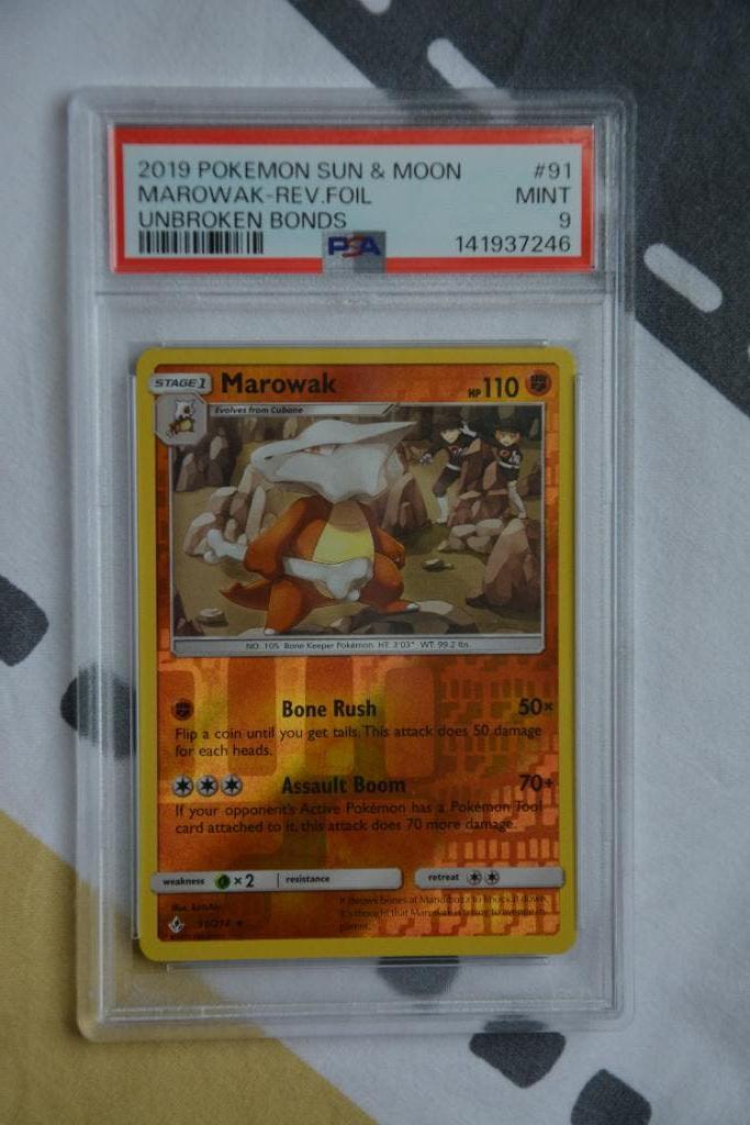 Marowak Reverse Foil Holo Unbroken Bonds PSA 9, Ophalen of Verzenden, Gebruikt, Losse kaart, Foil
