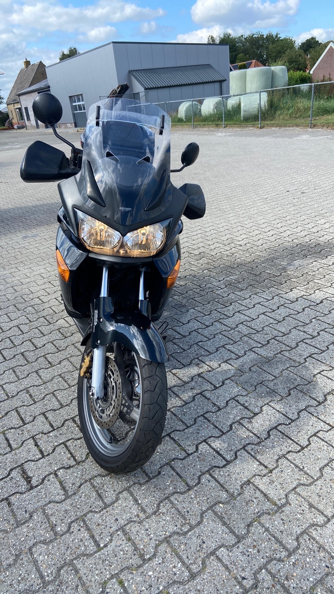 Te koop aangeboden Honda Varadero 1000 XL, Motoren, 2 cilinders, Gebruikt, Particulier, Toermotor