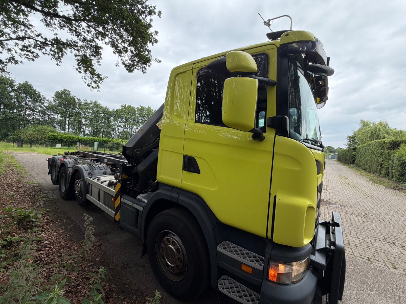 Scania G400 8x2 HMF kraan en NCH Kabelsysteem 1e eigenaar, Automaat, Euro 5, Achterwielaandrijving, Zwart