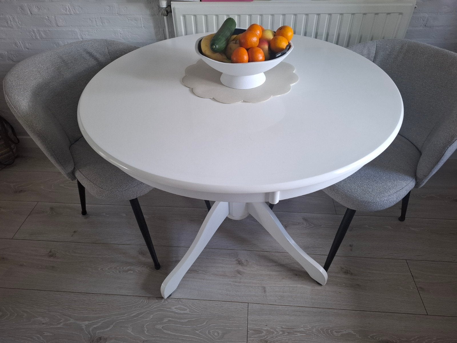 Witte ronde eettafel met centrale poot, Ophalen, Gebruikt, Rond, Modern