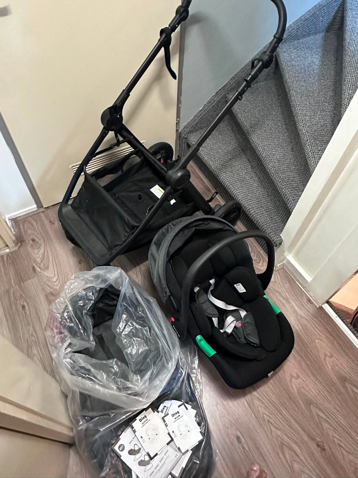 Kinderwagen en autostoel set - Ding Liam 3 in 1 (grijs), Autogordel, Zijbescherming, Zo goed als nieuw, 0 t/m 13 kg