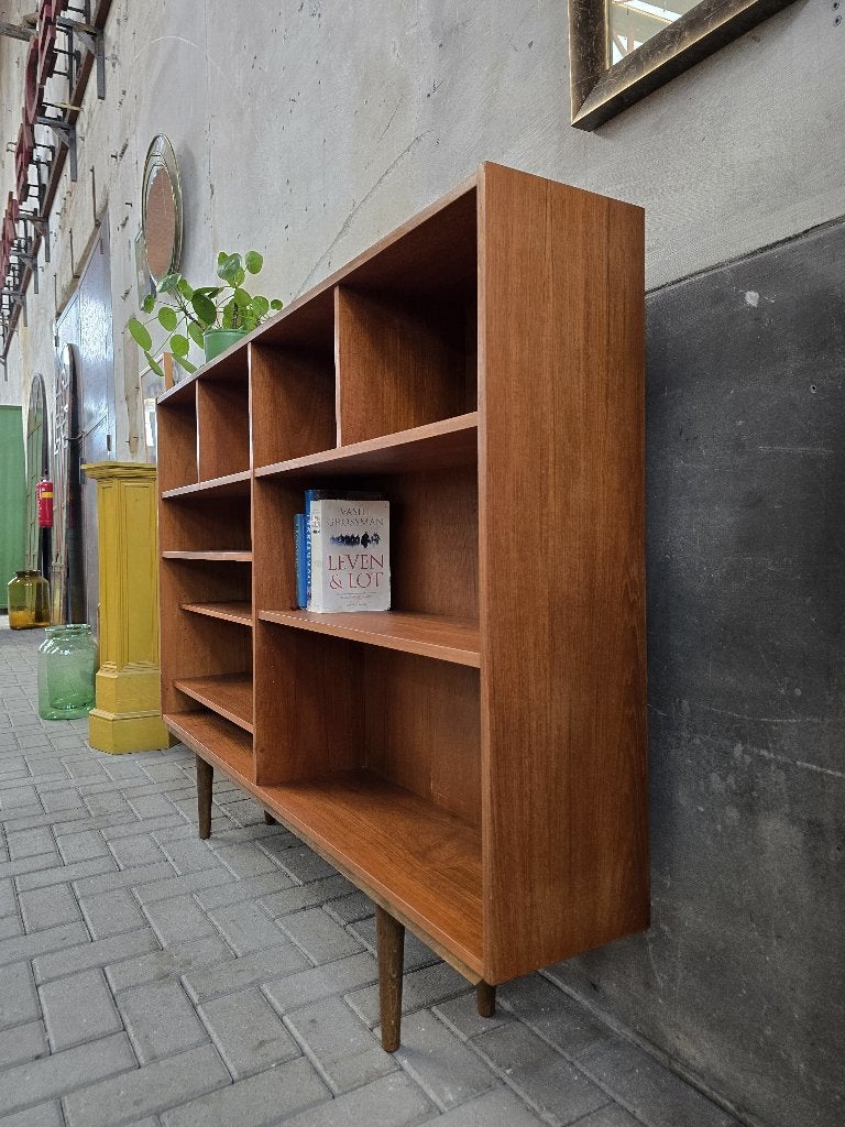 Deens Design Ondiep Wandmeubel | Vintage Teak Dressoir, Met plank(en), Gebruikt, 100 tot 150 cm, 150 tot 200 cm