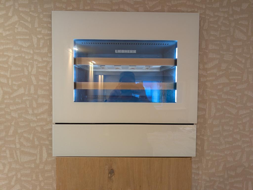 Liebherr WKEgw582 wijnklimaatkast inbouw, Ophalen, Zonder vriesvak, Minder dan 85 cm, 200 liter of meer