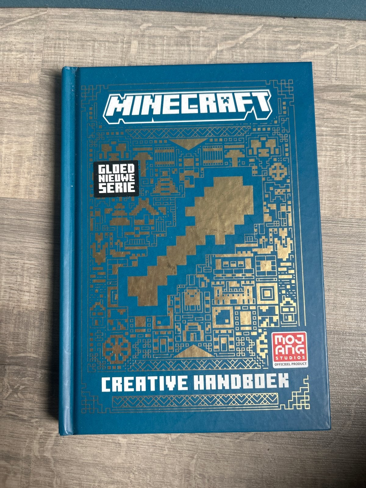 Minecraft Creative Handboek - Nieuwe Serie, Ophalen of Verzenden, Zo goed als nieuw