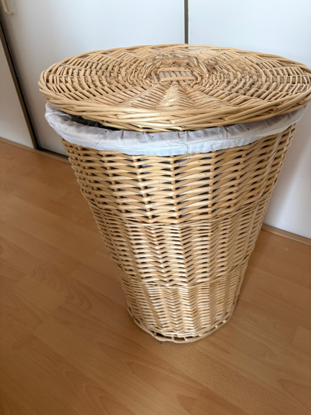 Rieten wasmand, Ophalen of Verzenden, Zo goed als nieuw, Wit