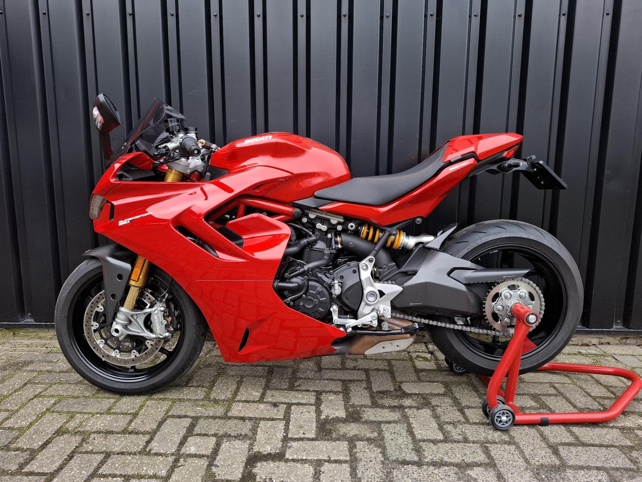 Ducati SuperSport 950S 35 KW / bom vol accessoires !, Info@ducati.com, Ducati North Europe B.V., Maanweg 174
2516 AB  Den Haag, NL