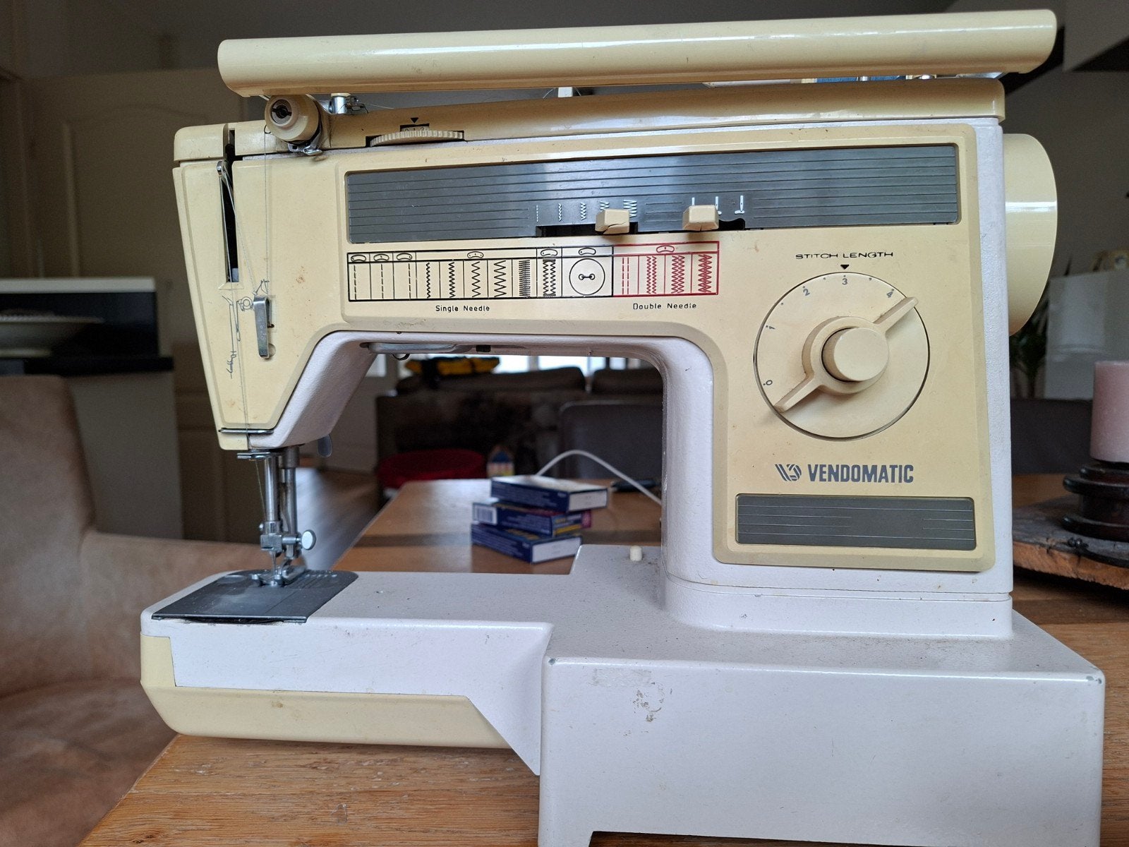 vintage vendomatic naaimachine, Ophalen of Verzenden