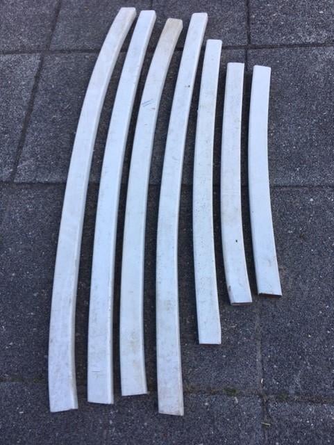 Trapleuning delen uit jaren 30 huis . hardhout met kromming., Ophalen, Gebruikt, Minder dan 2 meter