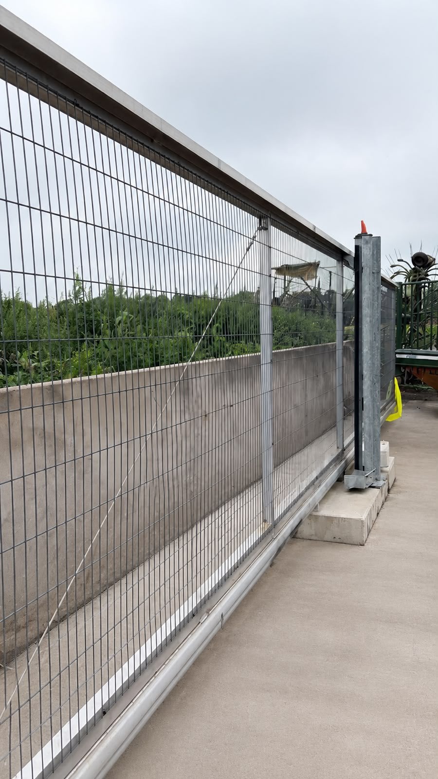 Bouwpoort geautomatiseerd 7x2 te huur, Ophalen of Verzenden, Zo goed als nieuw, IJzer