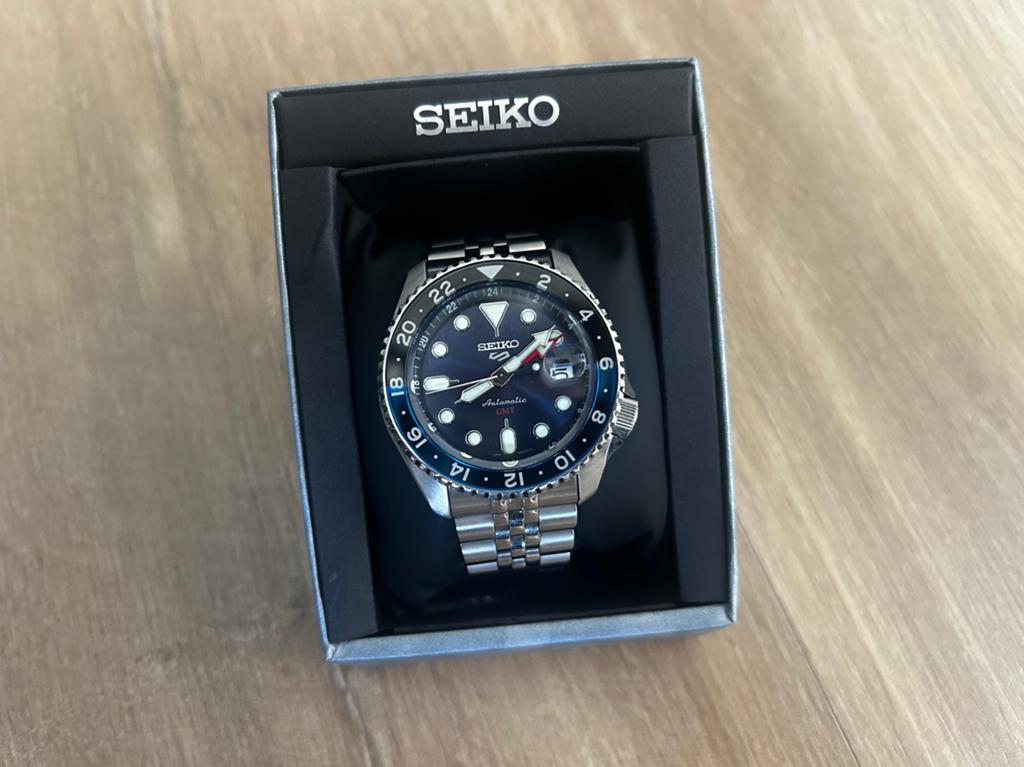 Seiko 5 Sports GMT SSK003K1 Horloge - Zo goed als nieuw, Staal, Polshorloge, Ophalen of Verzenden, Zo goed als nieuw