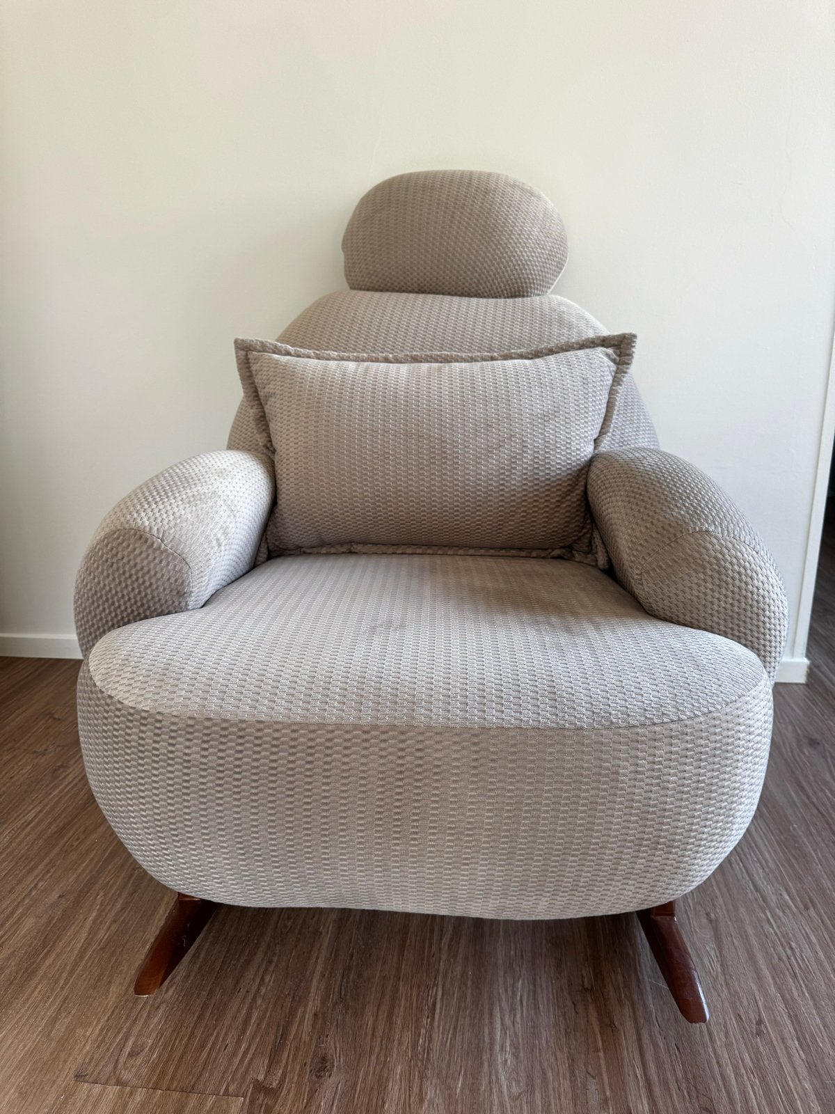 Luxe ruime schommelstoel / lounge fauteuil–zo goed als nieuw, Ophalen, 75 tot 100 cm, Zo goed als nieuw, 75 tot 100 cm