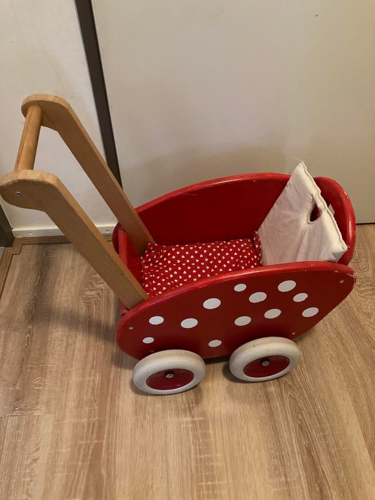 Prachtige poppenwagen met matrasje en dekentje, Ophalen, Zo goed als nieuw, Duw- of Trekspeelgoed