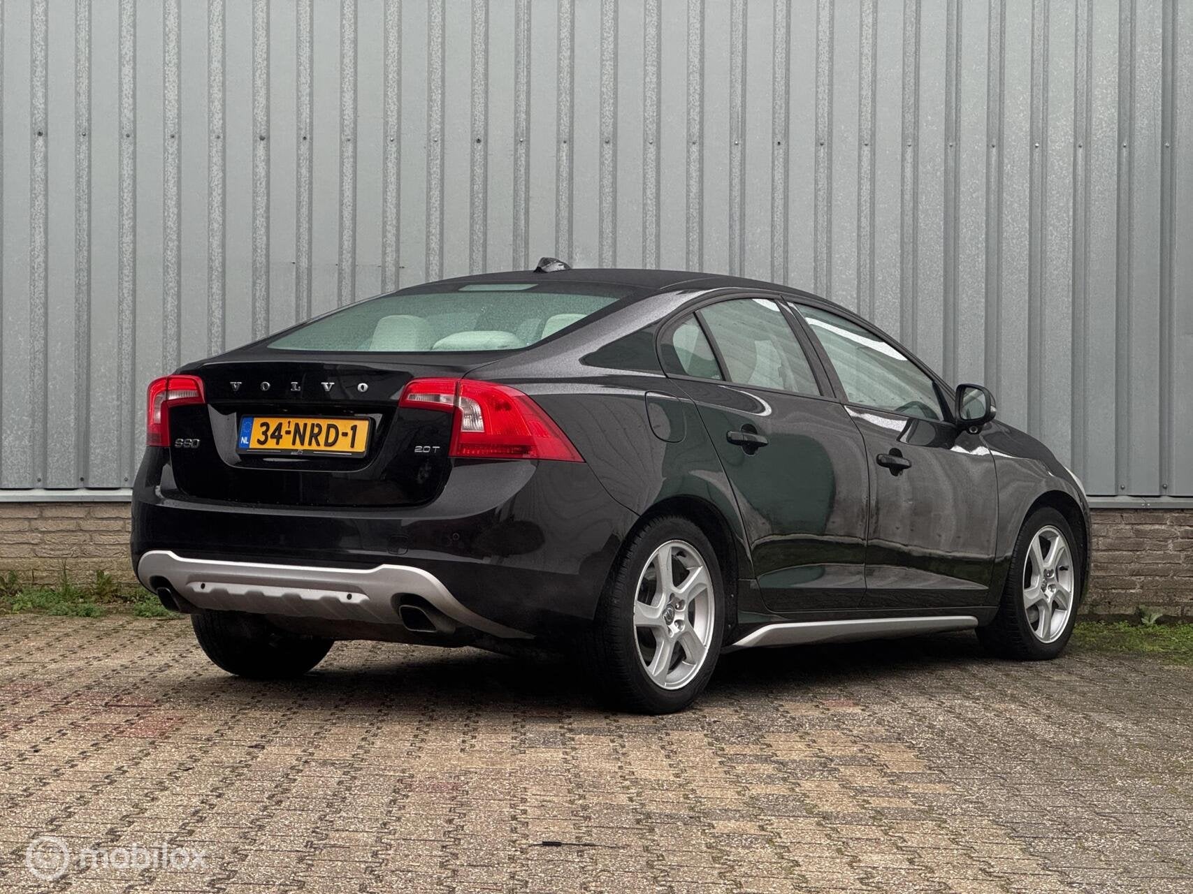 Volvo S60 2.0T Intro Edition 203pk | BLIS | Climate | Cruise, Auto's, Euro 5, Stof, 1800 kg, Beige