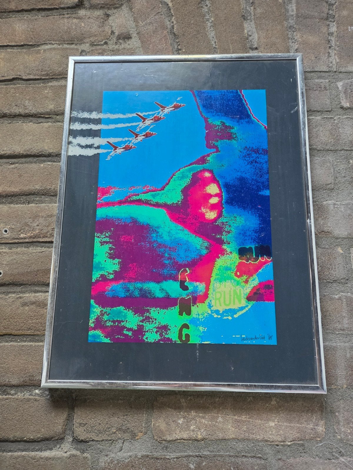 Modern kunstwerk: 'Running' met straaljagers en figuur, Antiek en Kunst, Kunst | Schilderijen | Modern, Figuren, Papier/karton