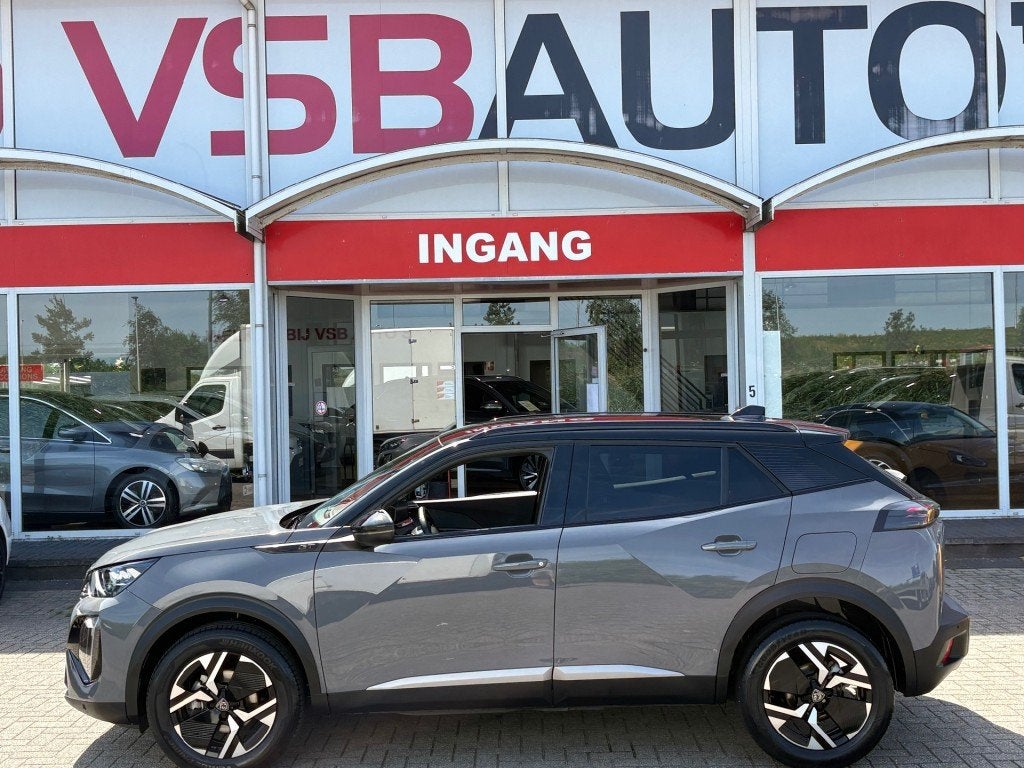 Peugeot 2008 1.2 PURETECH 130PK AUT. GT FACELIFT NARDO-GREY, Auto's, Automaat, Gebruikt, Huisgarantie, 1199 cc