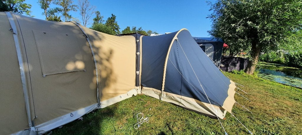 Prachtige Karsten 300 familietent, Caravans en Kamperen, Tenten, Ophalen, Zo goed als nieuw, Tot en met 6