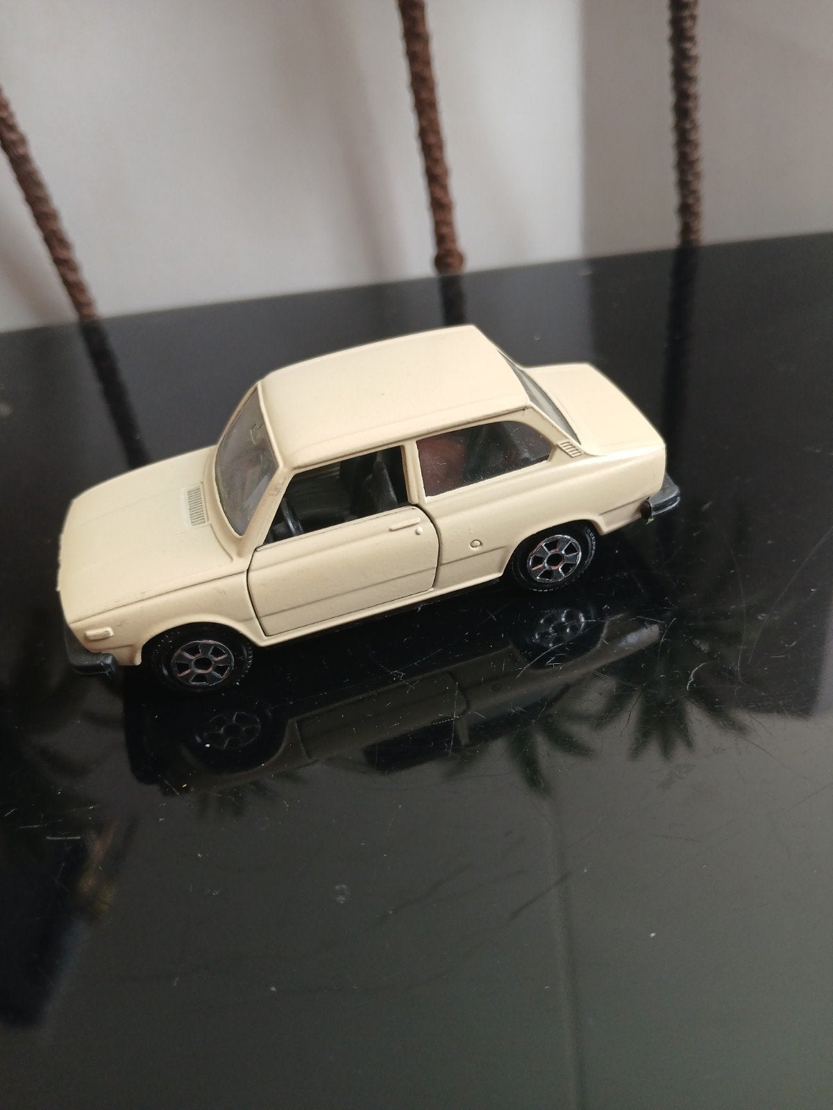 Mooie Volvo 66 DL. Guiloy Spain 1:43, Ophalen of Verzenden, Zo goed als nieuw, Auto, Overige merken