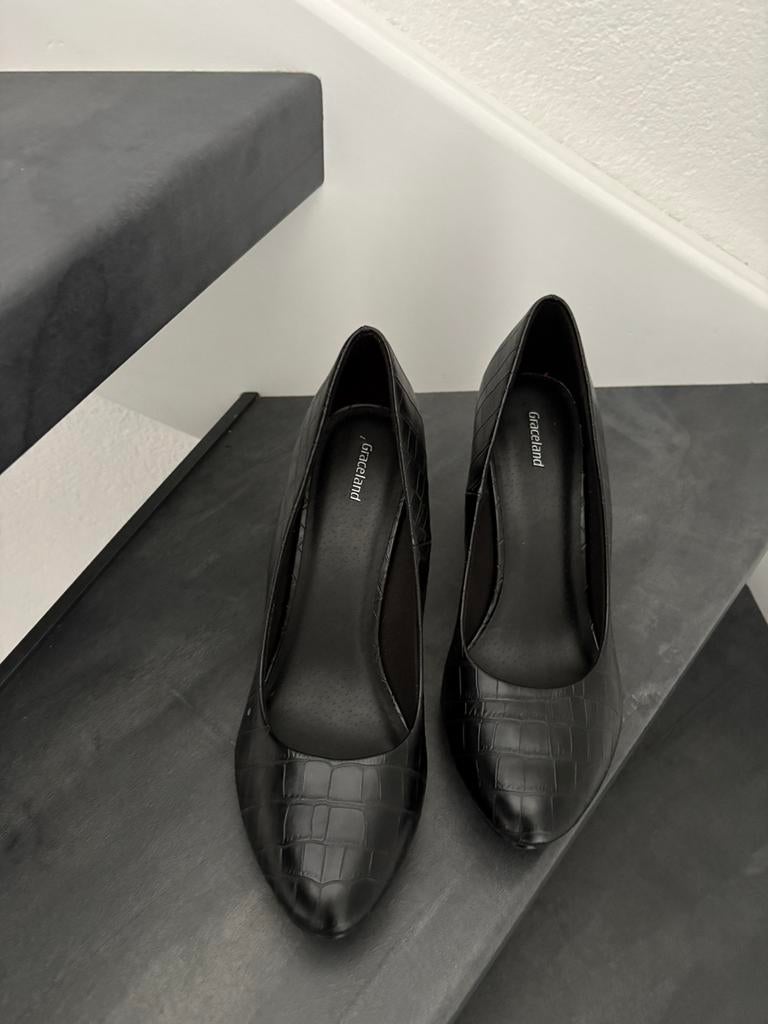 Mooie pumps maat 41, Pumps, Zwart, Ophalen of Verzenden, Zo goed als nieuw